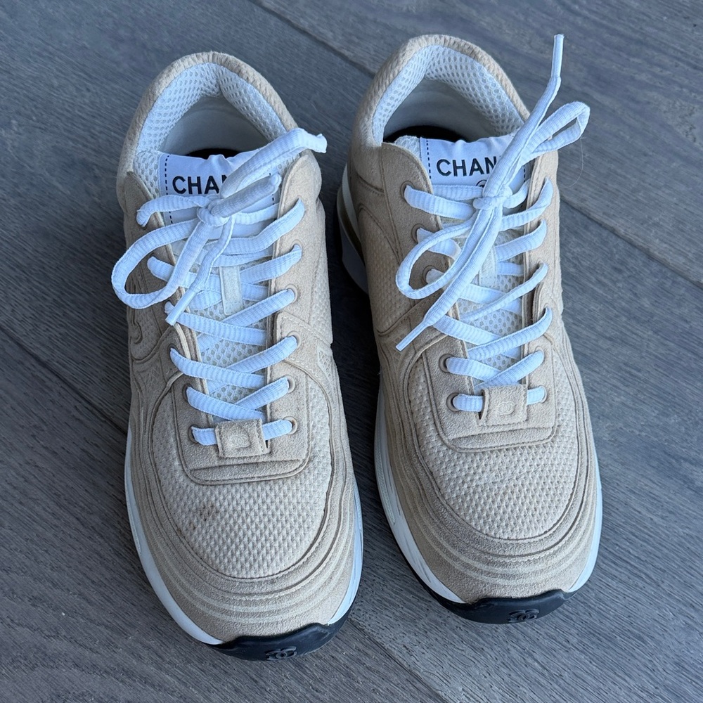 CHANEL Cream Textured Women's Sneakers - Picture 2 of 8